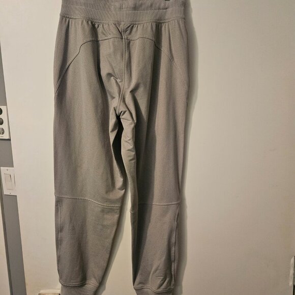 Jogger - Picture 2 of 2